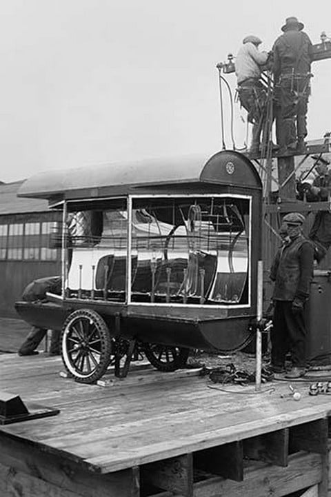 Installation of Searchlights at an Airfield