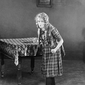 Mary Pickford in 'Little Annie Rooney'