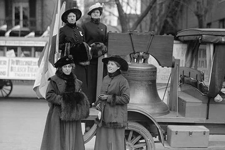 Suffragettes Sport a Replica of the Liberty Bell