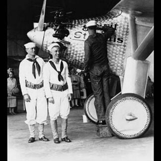 Touching up the 'Spirit of St. Louis' 1927