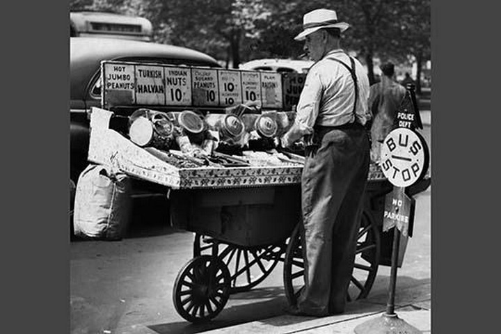 Vendor Pushcart sales of Nuts