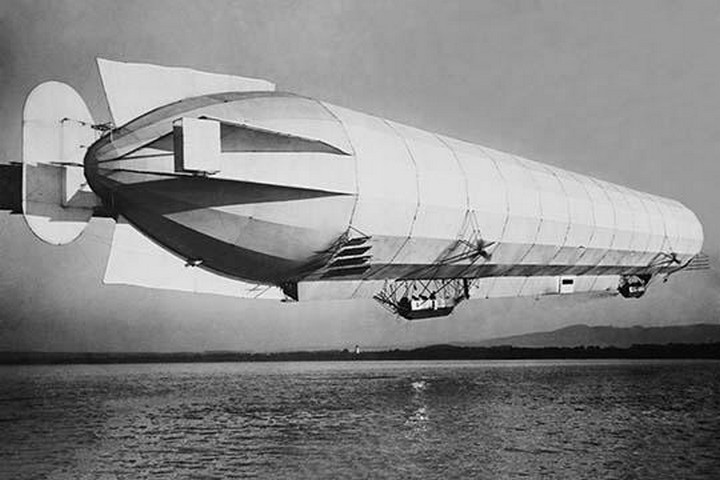 Zeppelin in Flight
